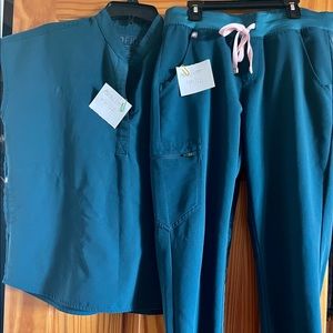 Figs Caribbean Blue Scrub Set